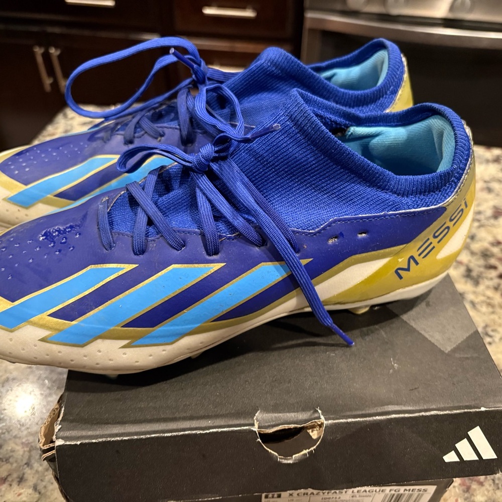 Messi Adidas men’s Blue Soccer Shoes